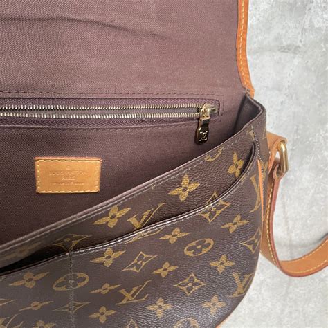 louis vuitton menilmontant bag sizes